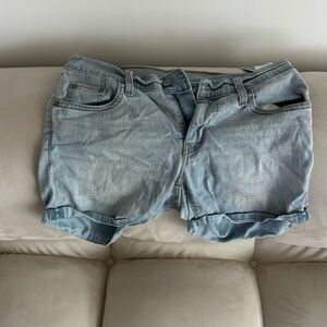 Women's denim Levi's shorts